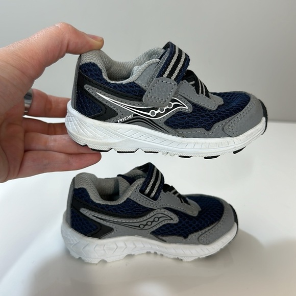 Saucony Ride 10 Jr. Sneaker Size 4.5W - Picture 14 of 15